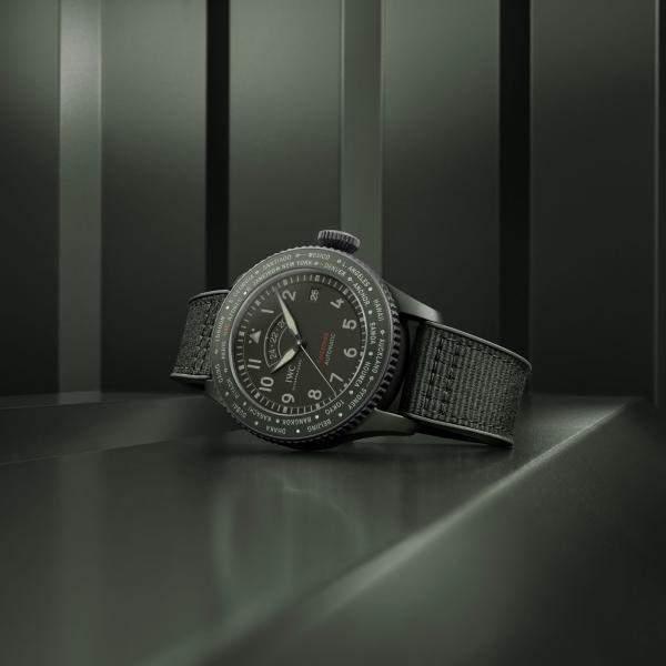 IWC PILOT’S WATCH TIMEZONER TOP GUN CERATANIUM® (Ref: IW395601)