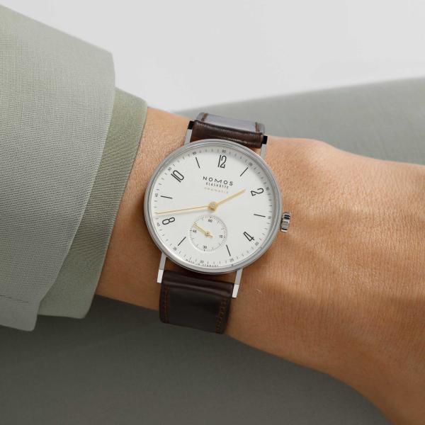 NOMOS Glashütte Tangente neomatik doré (Ref: 192)